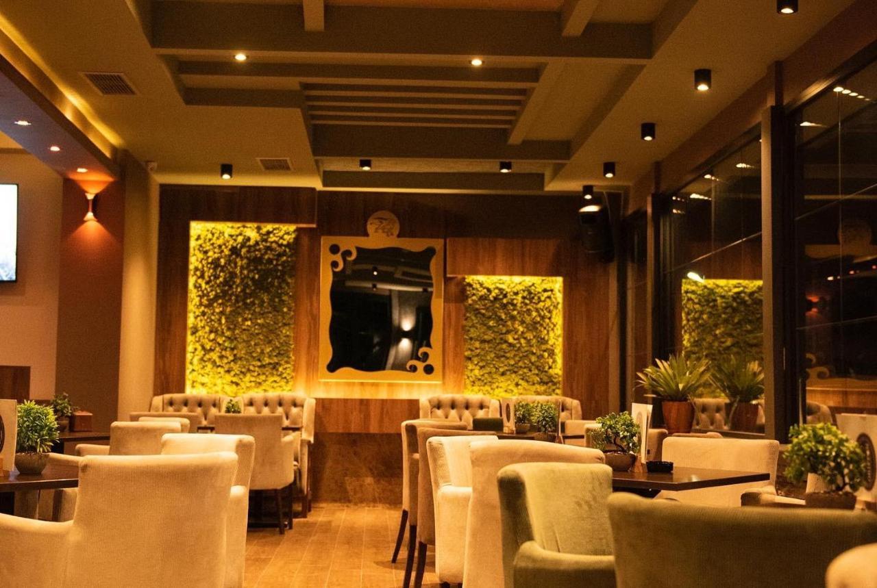 Griffon Bar Food Apartments Струга Екстер'єр фото