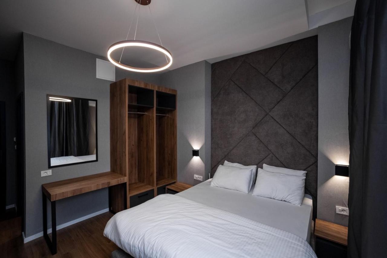 Griffon Bar Food Apartments Струга Екстер'єр фото