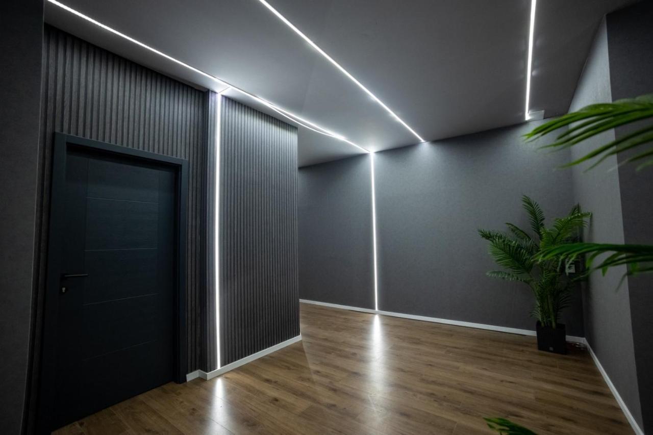 Griffon Bar Food Apartments Струга Екстер'єр фото