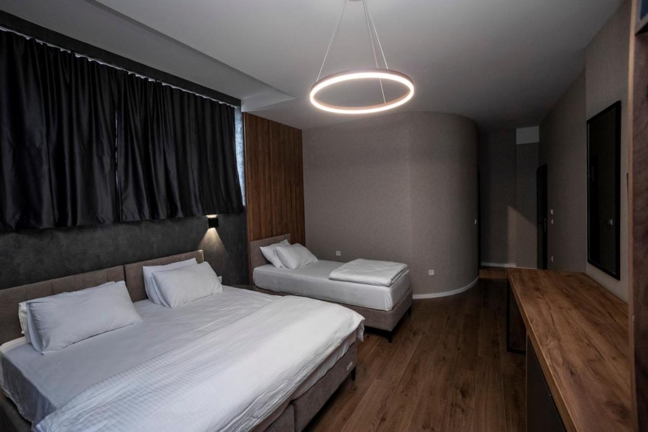 Griffon Bar Food Apartments Струга Екстер'єр фото
