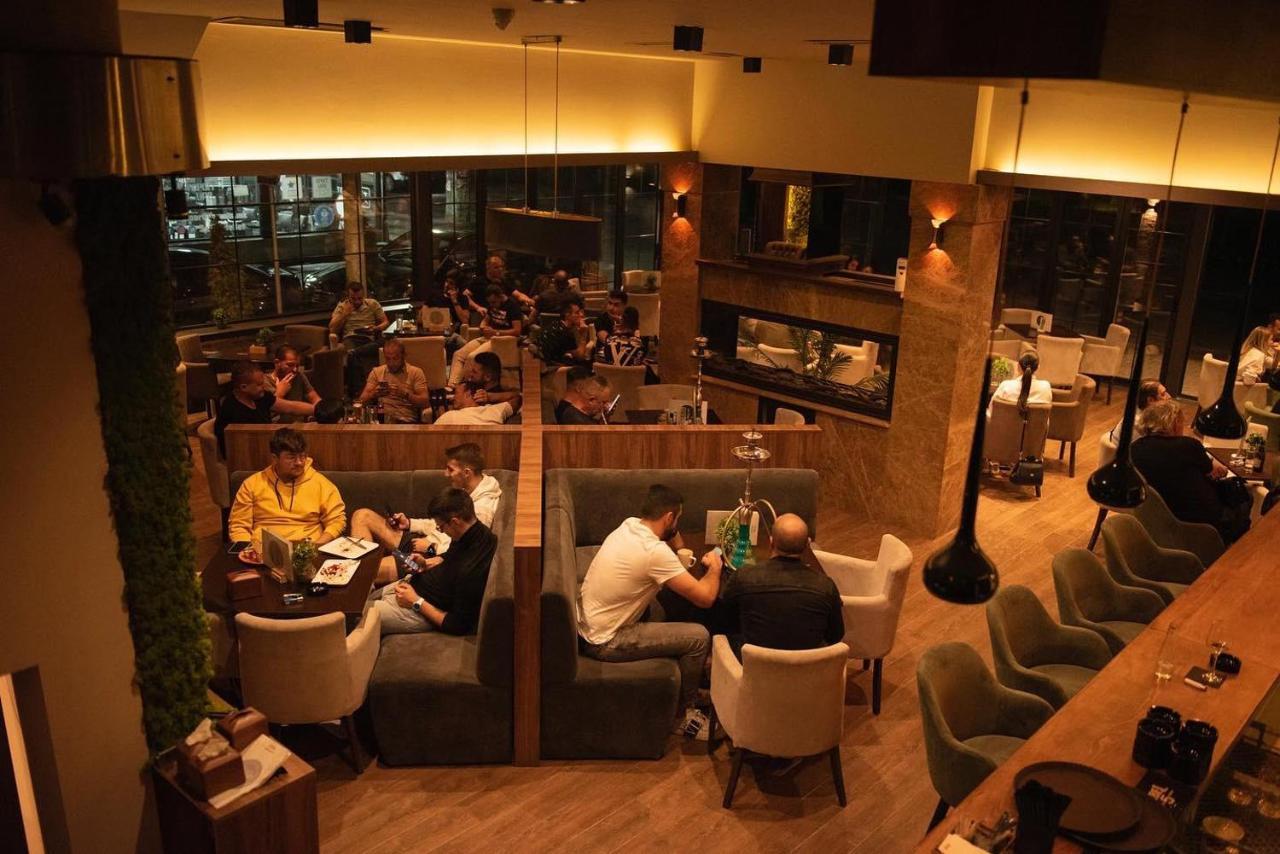 Griffon Bar Food Apartments Струга Екстер'єр фото