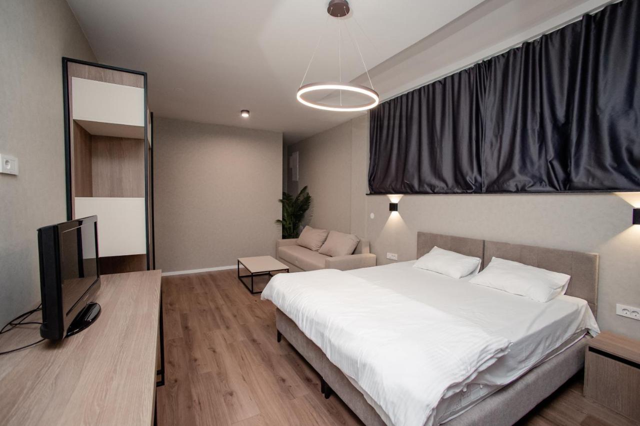 Griffon Bar Food Apartments Струга Екстер'єр фото